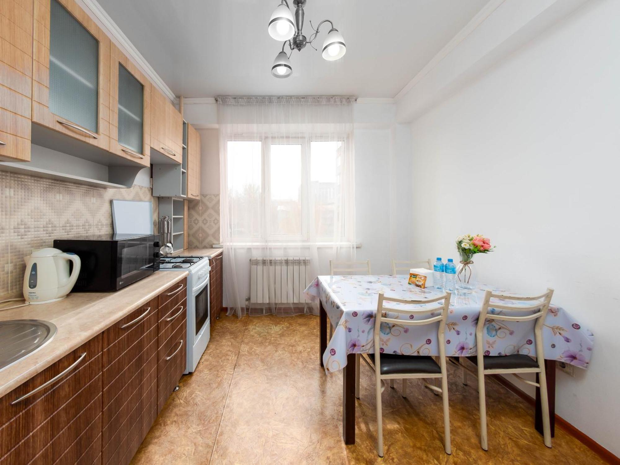Apartment Оn Makatayeva 5 B Alma-Ata Exteriör bild